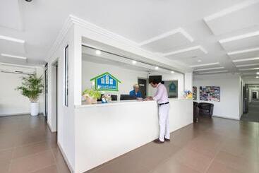Апарт-отель Value Suites Penrith