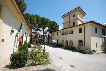 تختخواب و صبحانه Ostello Villa Redenta