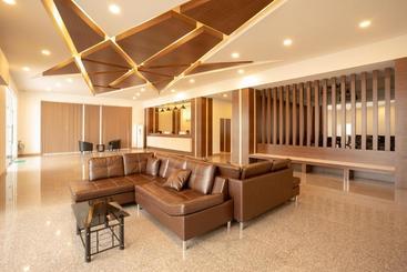 هتل Intouch Riverside