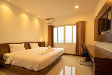 هتل Intouch Riverside