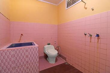 هتل Oyo Life 2899 Ardilia Kost