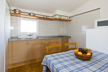 Apartamentos Sa Caleta