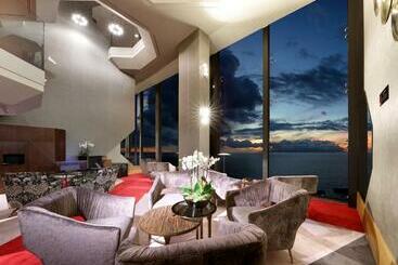 Hard Rock Hotel Tenerife