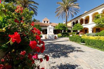 هتل Finca Monasterio