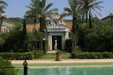 هتل Finca Monasterio