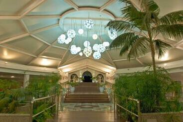 Relaxia Lanzasur Club  Aqualava Water Park