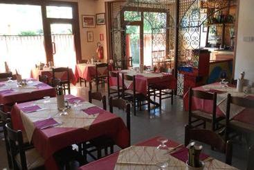 هتل Albergo Adige