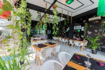 هتل Relax Mirissa