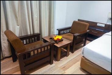 Отель The Byke Suraj Club, Junagadh