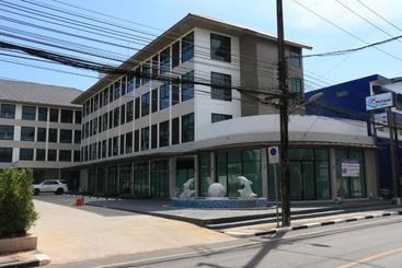 هتل Klongyai Center