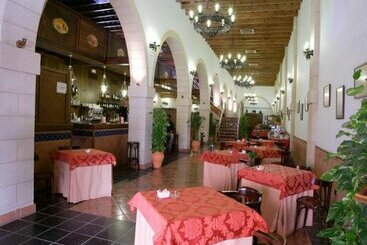 هتل ALEGRIA Bodega Real