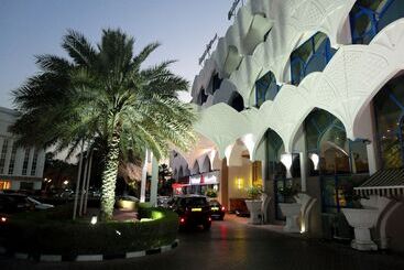 هتل Beach Bay