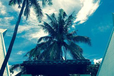 هتل Cordova Reef Village Resort
