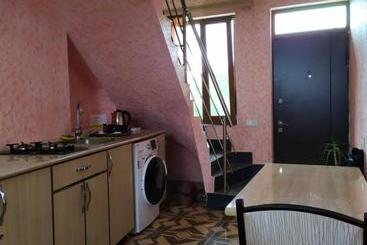 Alex Hotel In Shinuhayr