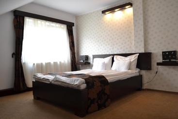 پانسیون Chic City Rooms