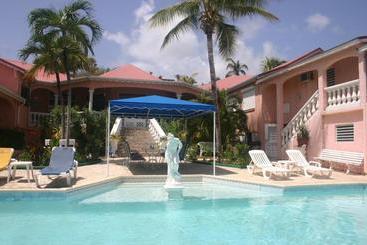 هتل Cap Caraibes Resort