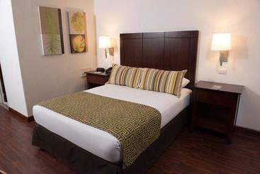 هتل Gh Guaparo Inn