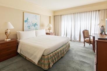 هتل Pacific Star Resort And Spa