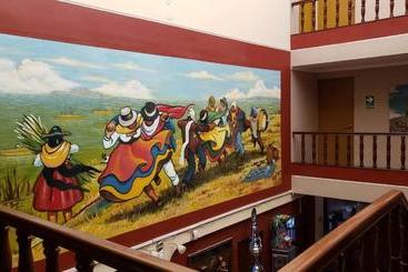 هتل Hostel Sillustani Inn Puno