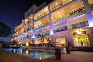 The Rockley By Ocean Hotels   Breakfast Included