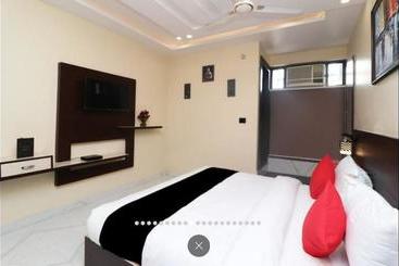 هتل Mint Inn