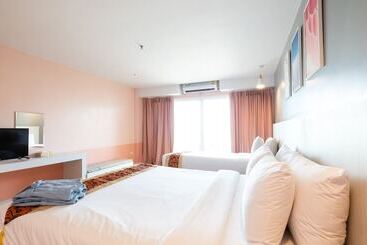 ホテル Royal Phala Cliff Beach Resort