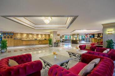فندق Sultan Gardens Resort