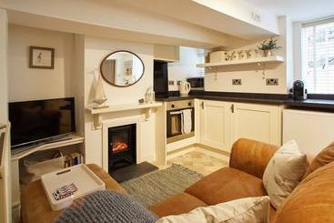 Duck Down Cottage