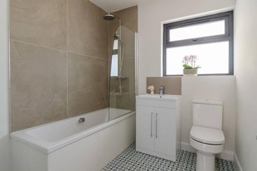 Malone Premium Cottage City Centre Access