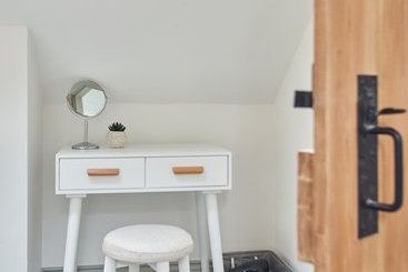 Threadneedle Cottage