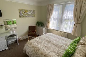 پانسیون Rivendell Guest House