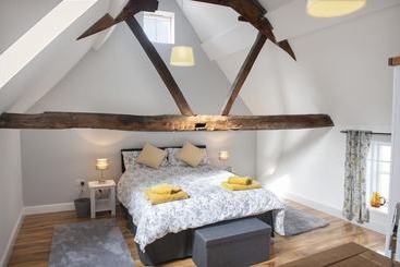 Theoc Cottage In Historic Tewkesbury