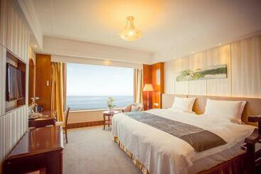 هتل Golden Bay  Weihai
