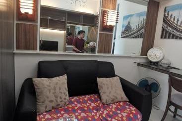 Oyo 433 Pbyy At Green Residences Condotel