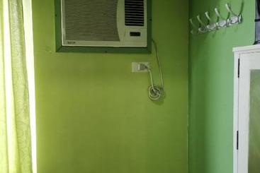 Oyo 433 Pbyy At Green Residences Condotel