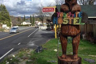 Pensione Yosemite International Hostel