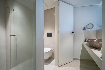 هتل Caravel Suites Adults Only