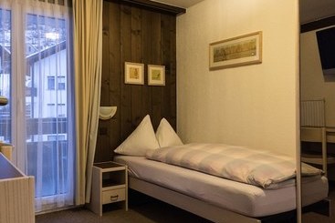 Hotel Hostel Walser
