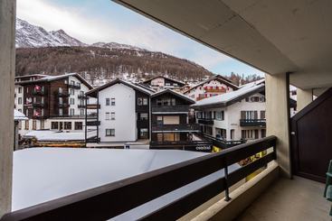 Hotel Hostel Walser