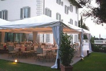 هتل Villa La Vedetta