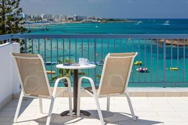 Protaras Nausicaa Villa