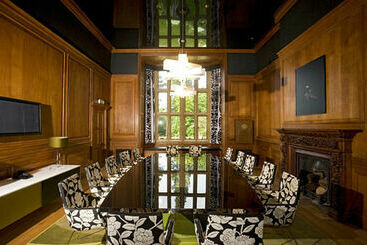 هتل Eynsham Hall