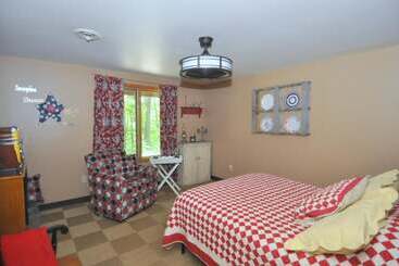 کلبه Sqyrls Nest   3br Retreat With A Hot Tub