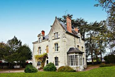 تختخواب و صبحانه Le Clos Des Ormeaux