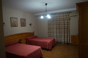 膳宿费 Hostal Ana