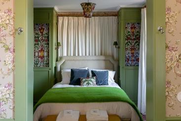 Rosegarden House by Unlock Hotels
