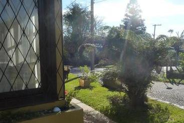 پانسیون Pousada Casa Amarela