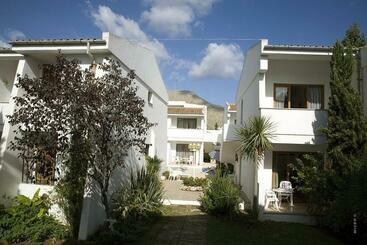 Apartamentos Leo