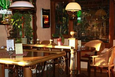 酒店 Aggertal Zur Alten Linde