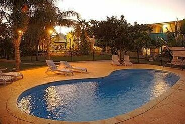 هتل Sea Breeze Resort
